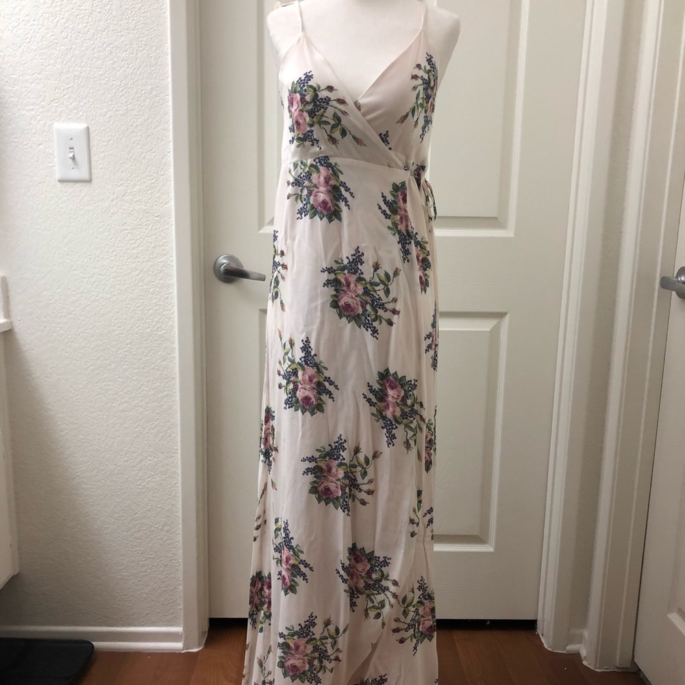 Roe and May maxi